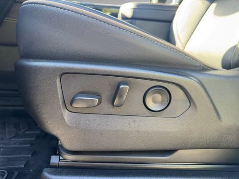 Certified 2025 GMC Yukon Elevation AWD/4WD image 10