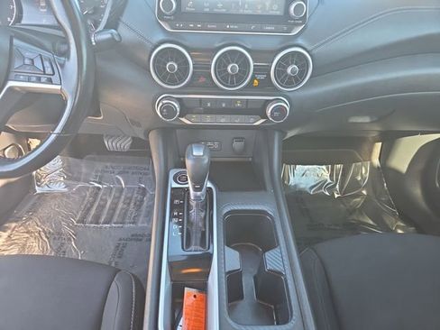 Used 2022 Nissan Sentra SV image 11