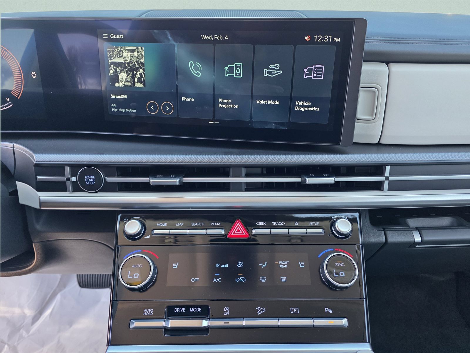 New 2026 Hyundai Santa Fe SEL FWD image 16