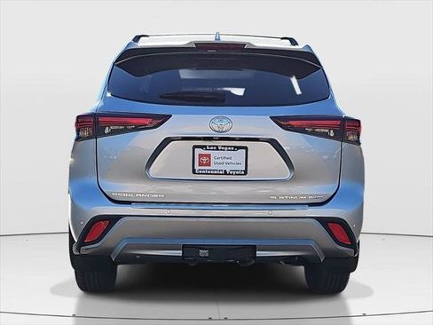 Certified 2025 Toyota Highlander Platinum AWD/4WD image 6