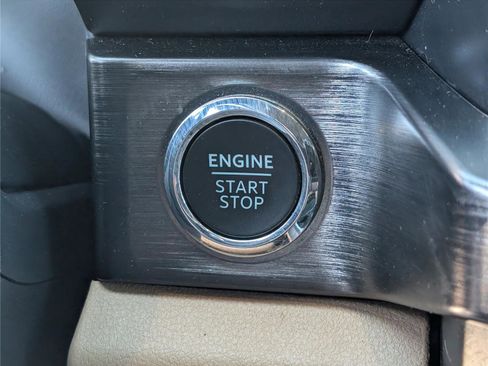 Used 2023 Ford F250 Lariat w/ Tremor Off-Road Package image 28