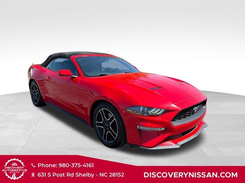 Used 2018 Ford Mustang Premium w/ Equipment Group 201A RWD image 4