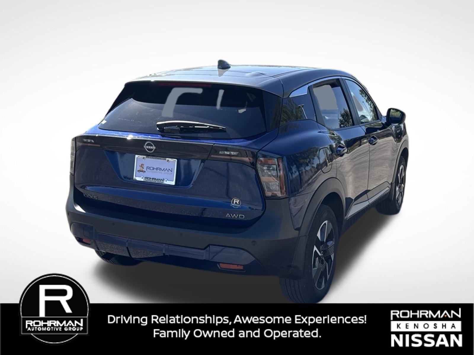 Used 2025 Nissan Kicks SV AWD/4WD image 6