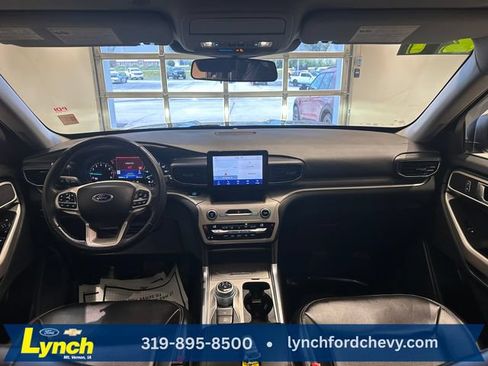 Used 2021 Ford Explorer XLT w/ Equipment Group 202A AWD/4WD image 9