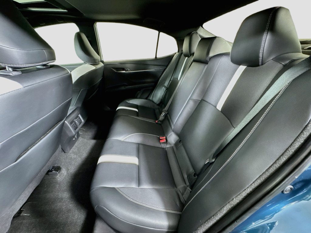 Used 2025 Toyota Camry SE w/ Convenience Package AWD/4WD image 27