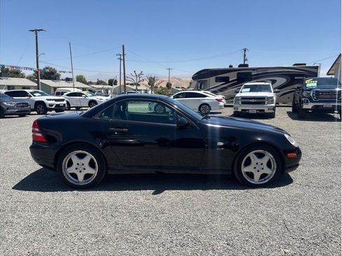 Used 2000 Mercedes-Benz SLK 230 image 4