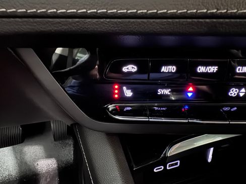 Certified 2023 Buick Envision Essence AWD/4WD image 22