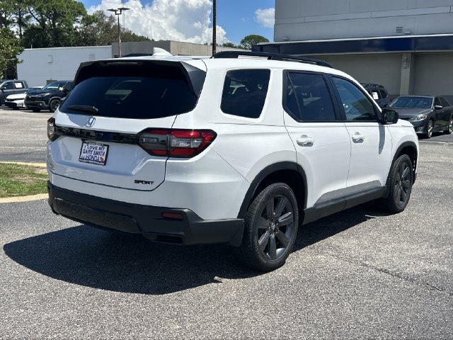 New 2026 Honda Pilot Sport image 4