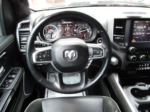 Used 2022 RAM 1500 Laramie w/ Sport Appearance Package AWD/4WD image 10