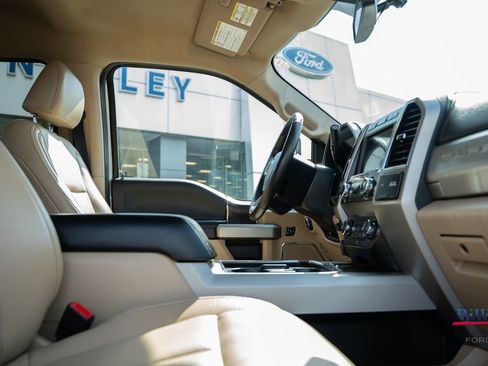 Certified 2021 Ford F450 Lariat w/ Lariat Ultimate Package image 9