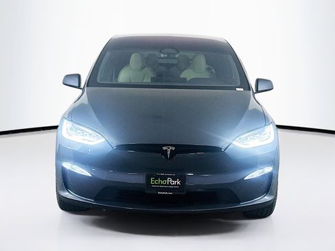 Used 2022 Tesla Model X image 2