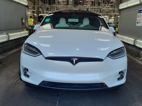 Used 2018 Tesla Model X 75D AWD/4WD image 8