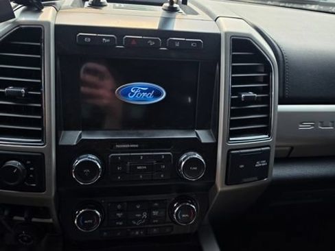 Used 2021 Ford F350 Lariat w/ Lariat Ultimate Package AWD/4WD image 12