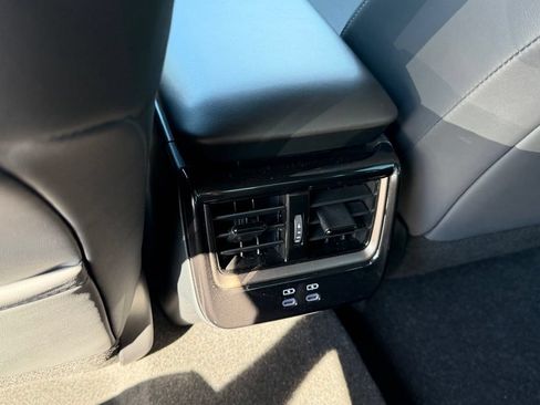 Certified 2026 Toyota Crown AWD/4WD image 19