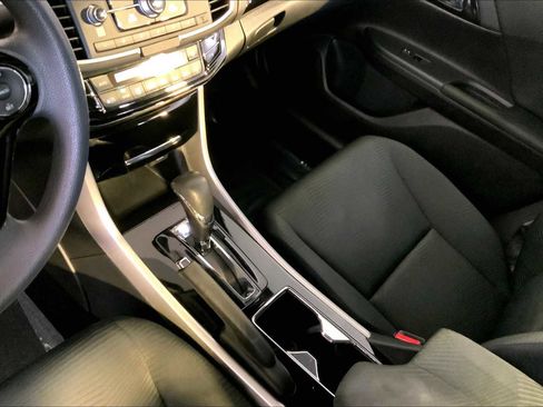 Used 2016 Honda Accord LX image 15