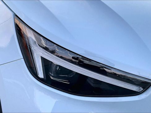 New 2026 Volvo XC40 B5 Plus w/ Protection Package Premier image 15