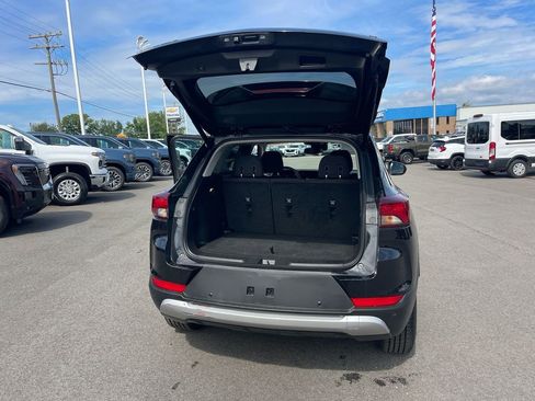 Used 2024 Chevrolet TrailBlazer LT w/ Convenience Package FWD image 28