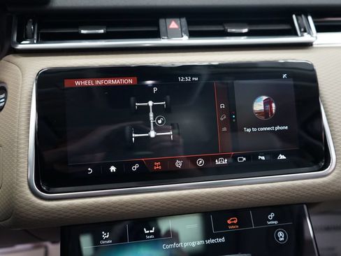 Used 2018 Land Rover Range Rover Velar S AWD/4WD image 37