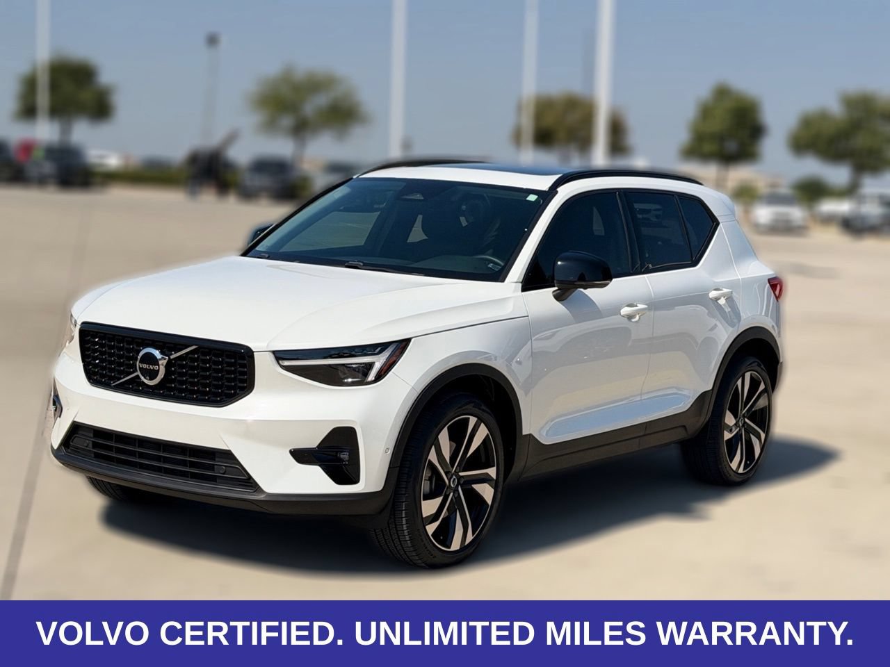Certified 2024 Volvo XC40 B5 Ultimate AWD/4WD image 5
