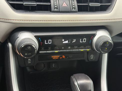Used 2021 Toyota RAV4 XLE Premium FWD image 18