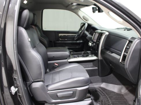 Used 2017 RAM 1500 Sport w/ Black Ram 1500 Sport Group AWD/4WD image 19