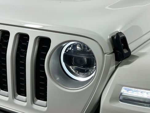 Used 2023 Jeep Wrangler Unlimited Sahara w/ Cold Weather Group AWD/4WD image 11