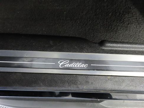 Used 2016 Cadillac Escalade Luxury RWD image 17