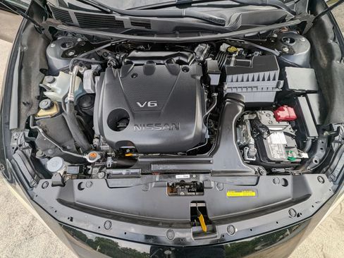 Used 2020 Nissan Maxima 3.5 SV w/ Floor Mat Group FWD image 9