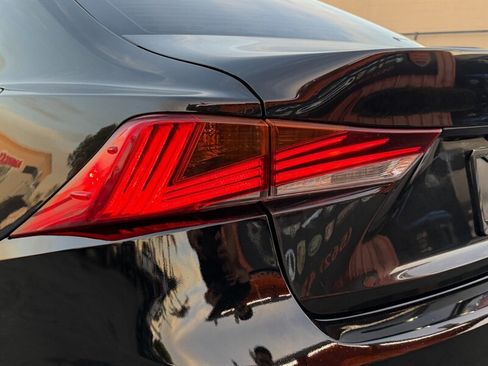 Used 2018 Lexus IS 300 RWD image 13