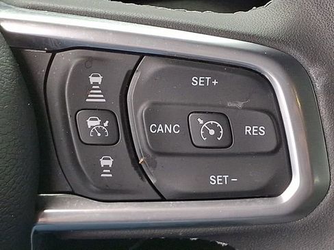 Used 2025 Jeep Wrangler Unlimited Sahara w/ Safety Group AWD/4WD image 22