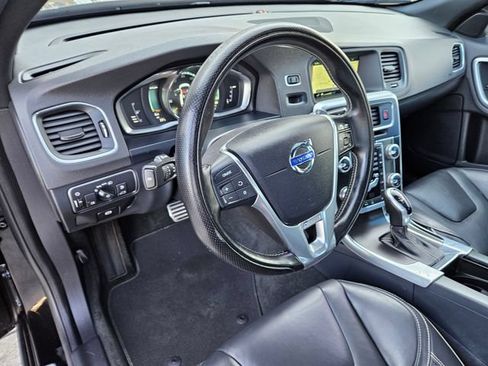 Used 2016 Volvo S60 T5 R-Design FWD image 17
