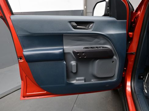 Used 2024 Ford Maverick Lariat w/ Black Appearance Package image 9