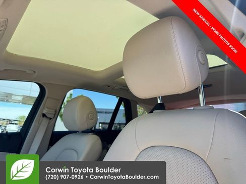 Used 2017 Mercedes-Benz GLC 300 4MATIC image 10