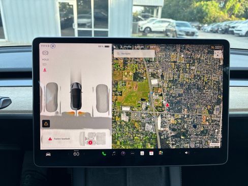 Used 2023 Tesla Model 3 Standard Range image 17