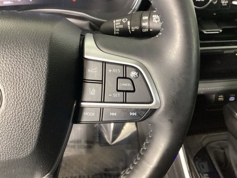 Used 2024 Toyota Highlander Platinum AWD/4WD image 22