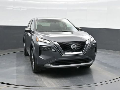 Used 2023 Nissan Rogue S image 6