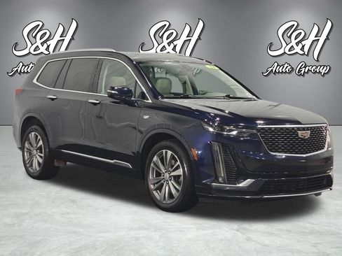 Used 2021 Cadillac XT6 Premium Luxury AWD/4WD image 2
