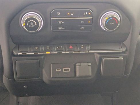 Certified 2022 Chevrolet Silverado 1500 Custom image 21