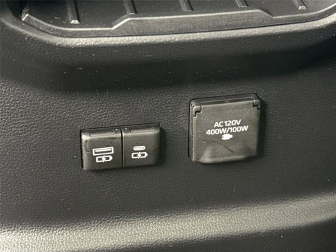 Used 2023 Toyota Tundra Limited w/ Power Package image 40