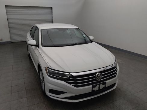 Used 2019 Volkswagen Jetta SE FWD image 14