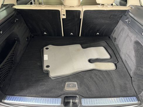 Used 2019 Mercedes-Benz GLC 300 4MATIC image 22