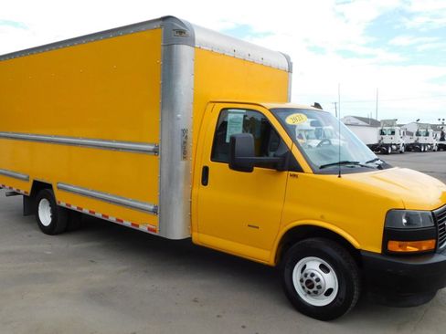 Used 2021 GMC Savana 3500 Extended w/ Power Convenience Package image 1