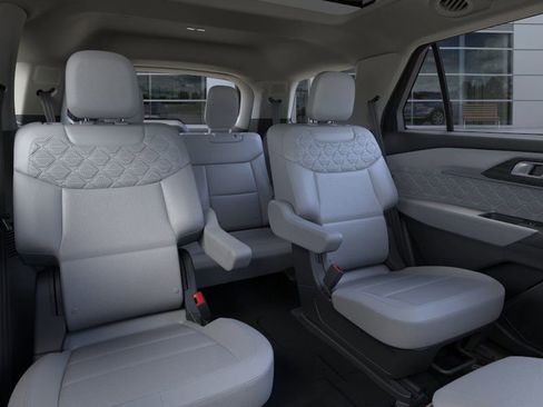 New 2026 Ford Explorer Platinum w/ LUX Leather Package AWD/4WD image 25