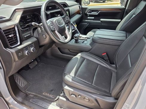 Used 2025 GMC Sierra 1500 Denali w/ Denali Reserve Package AWD/4WD image 8
