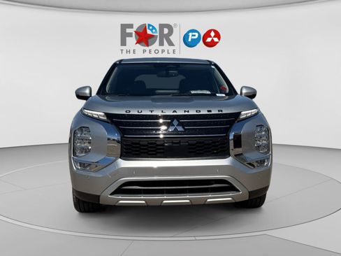 Used 2024 Mitsubishi Outlander SE FWD image 8