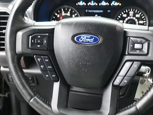 Used 2017 Ford F150 XLT w/ Equipment Group 302A Luxury AWD/4WD image 17