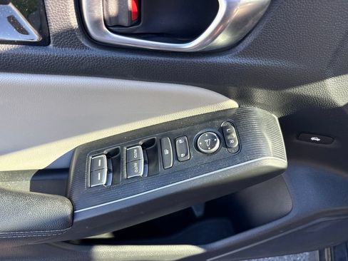 Used 2023 Honda Civic Touring image 17