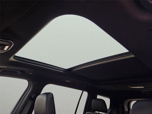 New 2026 Jeep Grand Cherokee L Limited image 17