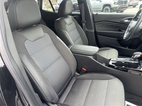 Certified 2025 Chevrolet Trax LT w/ Driver Confidence Package image 46