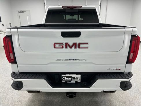 Used 2022 GMC Sierra 1500 AT4 w/ AT4 Premium Package image 8